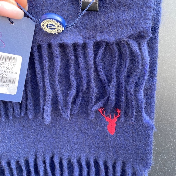 navy Viyella pure cashmere men’s scarf - Picture 3 of 4